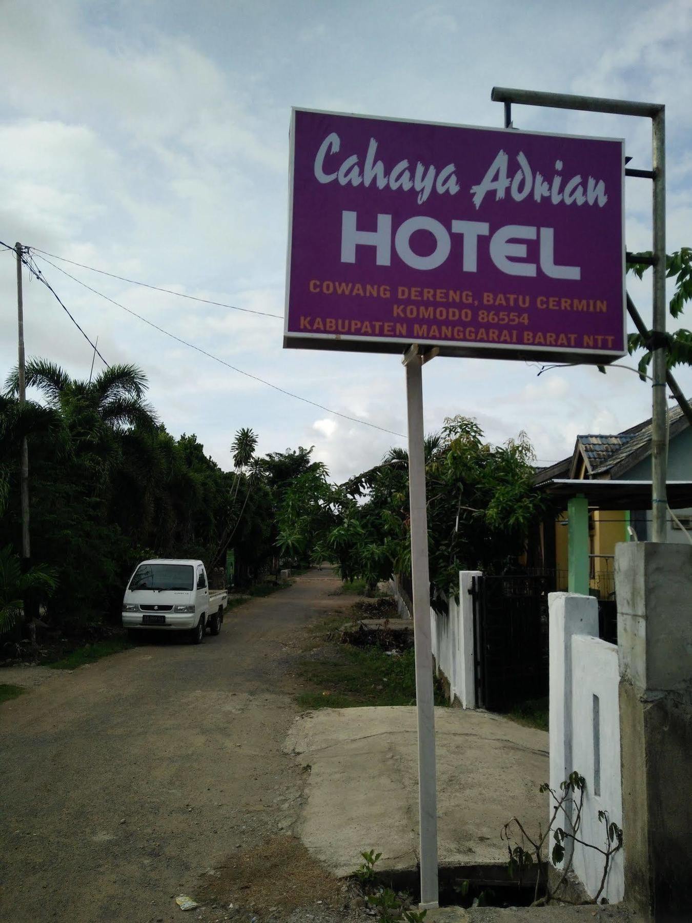 Cahaya Adrian Near Komodo Airport Labuan Bajo Ngoại thất bức ảnh