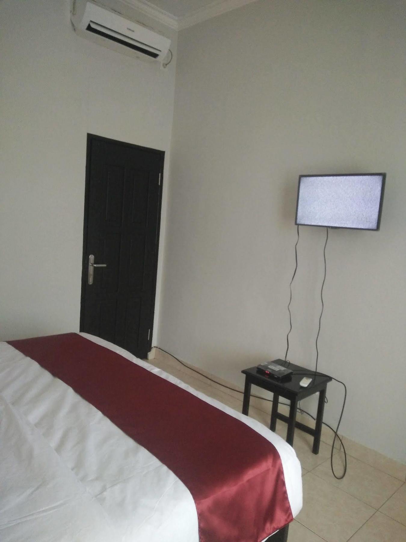 Cahaya Adrian Near Komodo Airport Labuan Bajo Ngoại thất bức ảnh