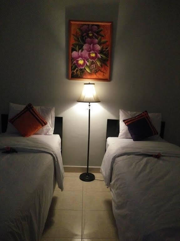 Cahaya Adrian Near Komodo Airport Labuan Bajo Ngoại thất bức ảnh