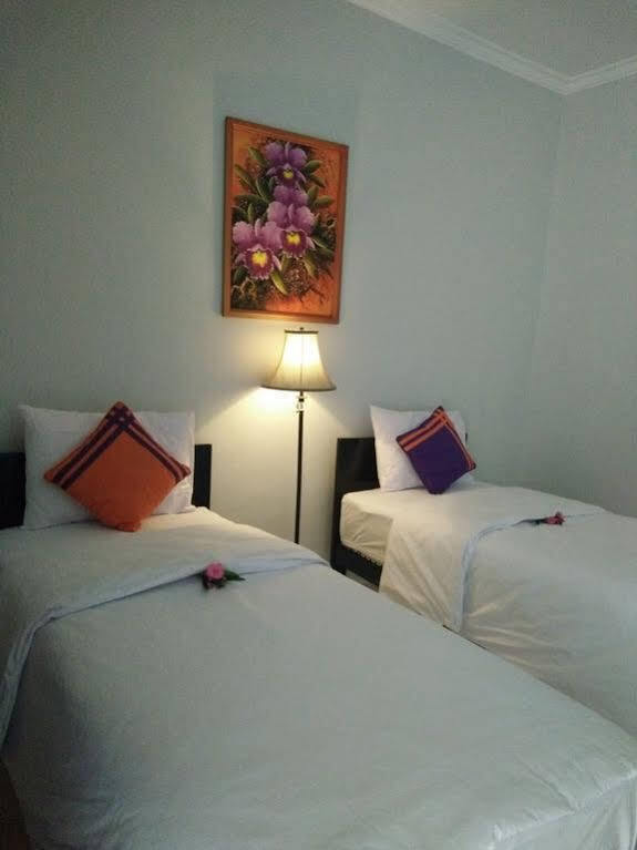 Cahaya Adrian Near Komodo Airport Labuan Bajo Ngoại thất bức ảnh